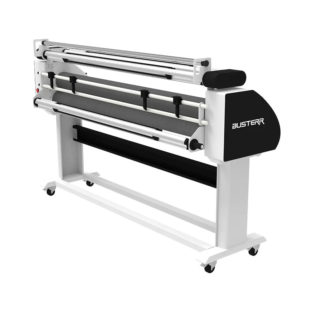 Laminadora BUSTERR Pro — detalhe da área de trabalho e acabamento (laminadora refiladora quente e frio para proteção e acabamento de impressões TEKNOVA) Laminadora BUSTERR Pro — detalhe da área de trabalho e acabamento (laminadora refiladora quente e frio para proteção e acabamento de impressões TEKNOVA)