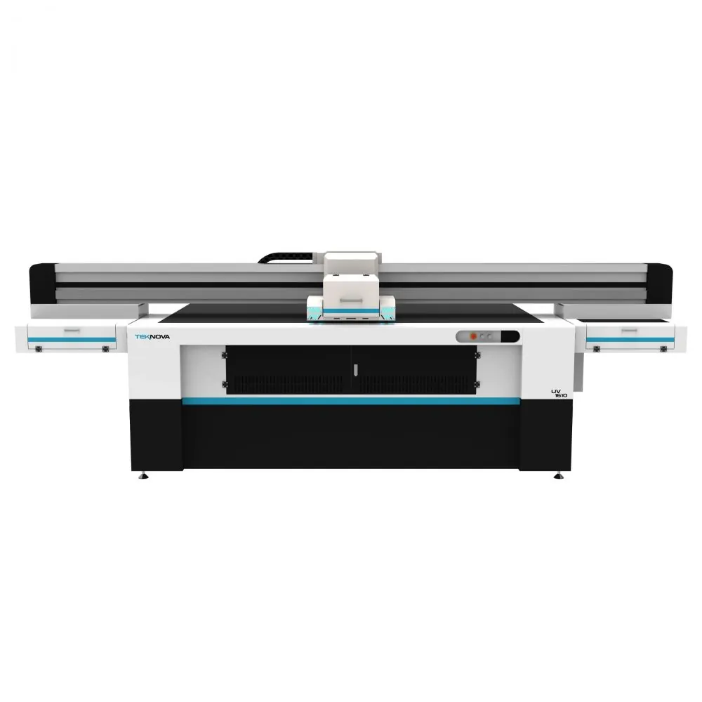 Impressora UV FB PRIME 1610 — vista lateral e estrutura da máquina (impressora UV para impressão direta em materiais rígidos e personalização TEKNOVA) Impressora UV FB PRIME 1610 — vista lateral e estrutura da máquina (impressora UV para impressão direta em materiais rígidos e personalização TEKNOVA)